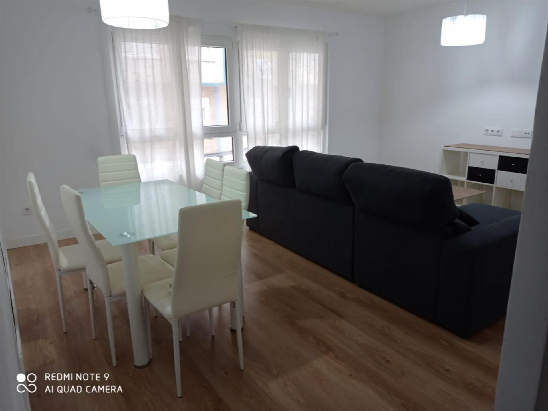 Living room of Apartment to rent in A Coruña Capital   with Heating, Parquet flooring and Furnished
