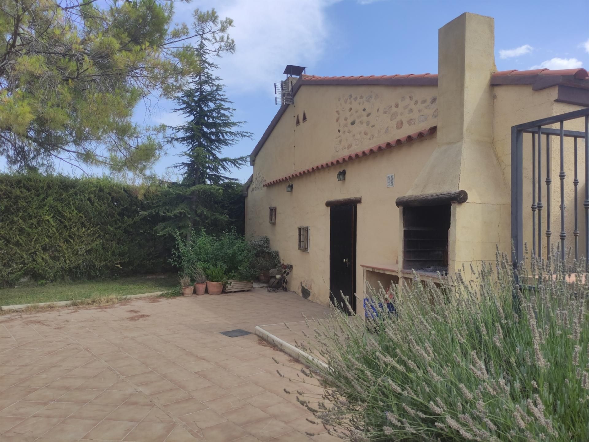 Exterior view of House or chalet to rent in Baza  with Air Conditioner, Heating and Furnished