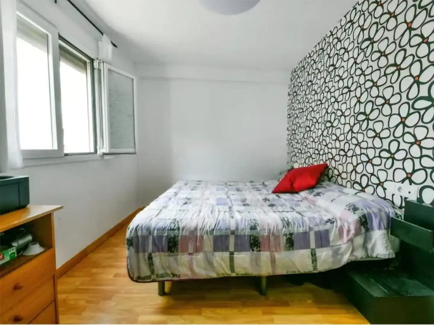 Habitación de Casa adosada en venta en Cuevas del Becerro con Parquet y Terraza