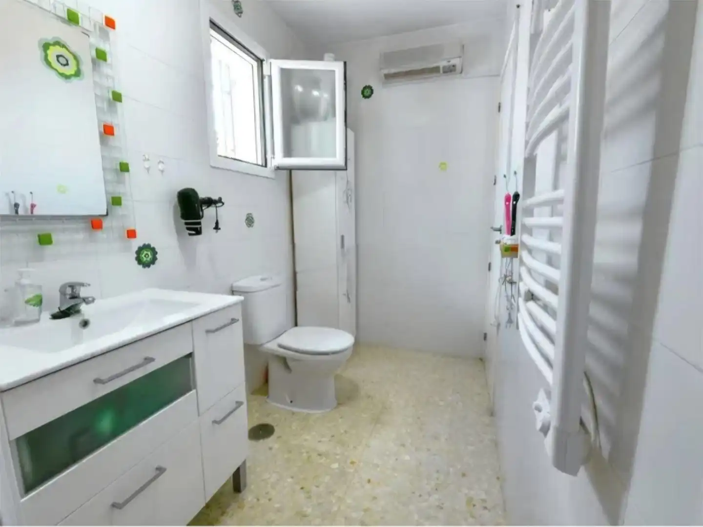 Baño de Casa adosada en venta en Cuevas del Becerro con Parquet y Terraza
