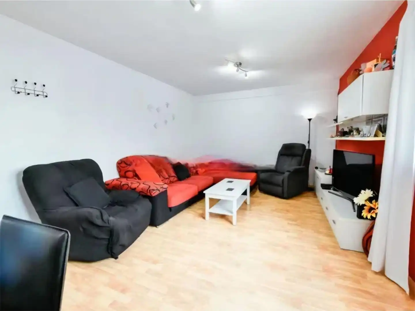 Sala de estar de Casa adosada en venta en Cuevas del Becerro con Parquet y Terraza