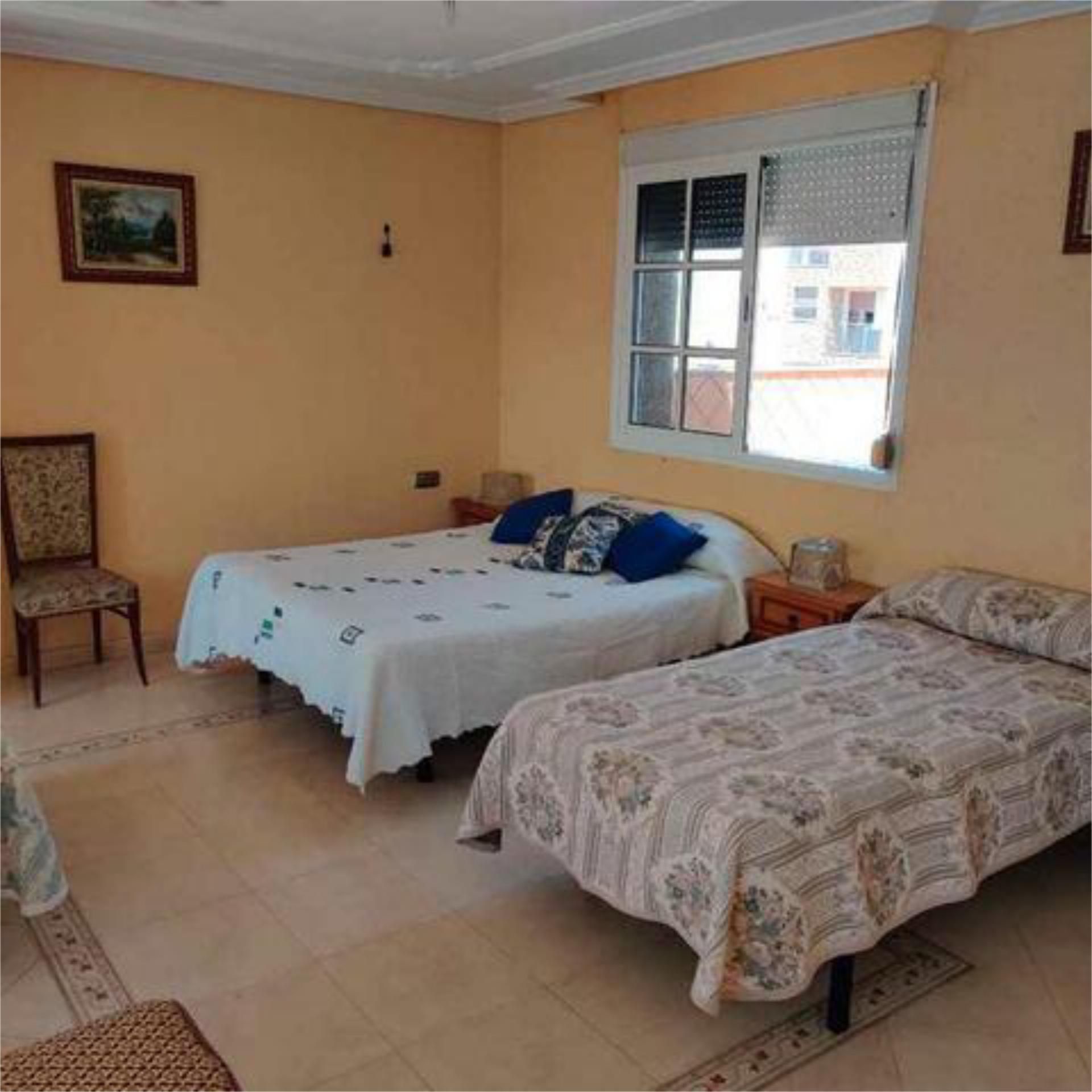 Habitación de Piso de alquiler en  Melilla Capital con Terraza