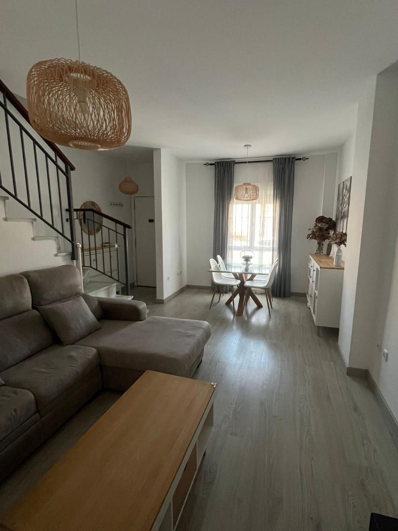 Single-family semi-detached to rent in Calle Soleares, 14, Camposoto - Gallineras