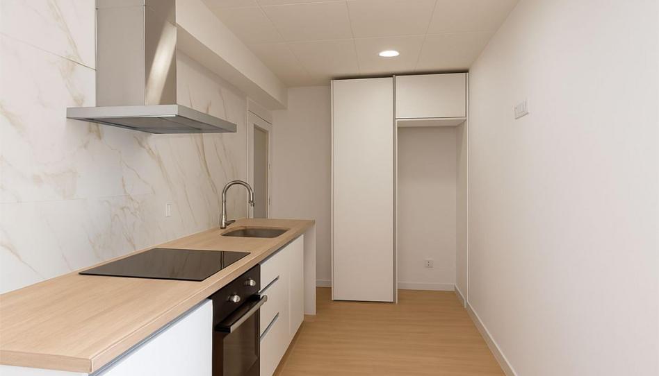 Foto 1 de Piso en venta en Avinguda Sant Esteve, 67, Sant Miquel, Barcelona