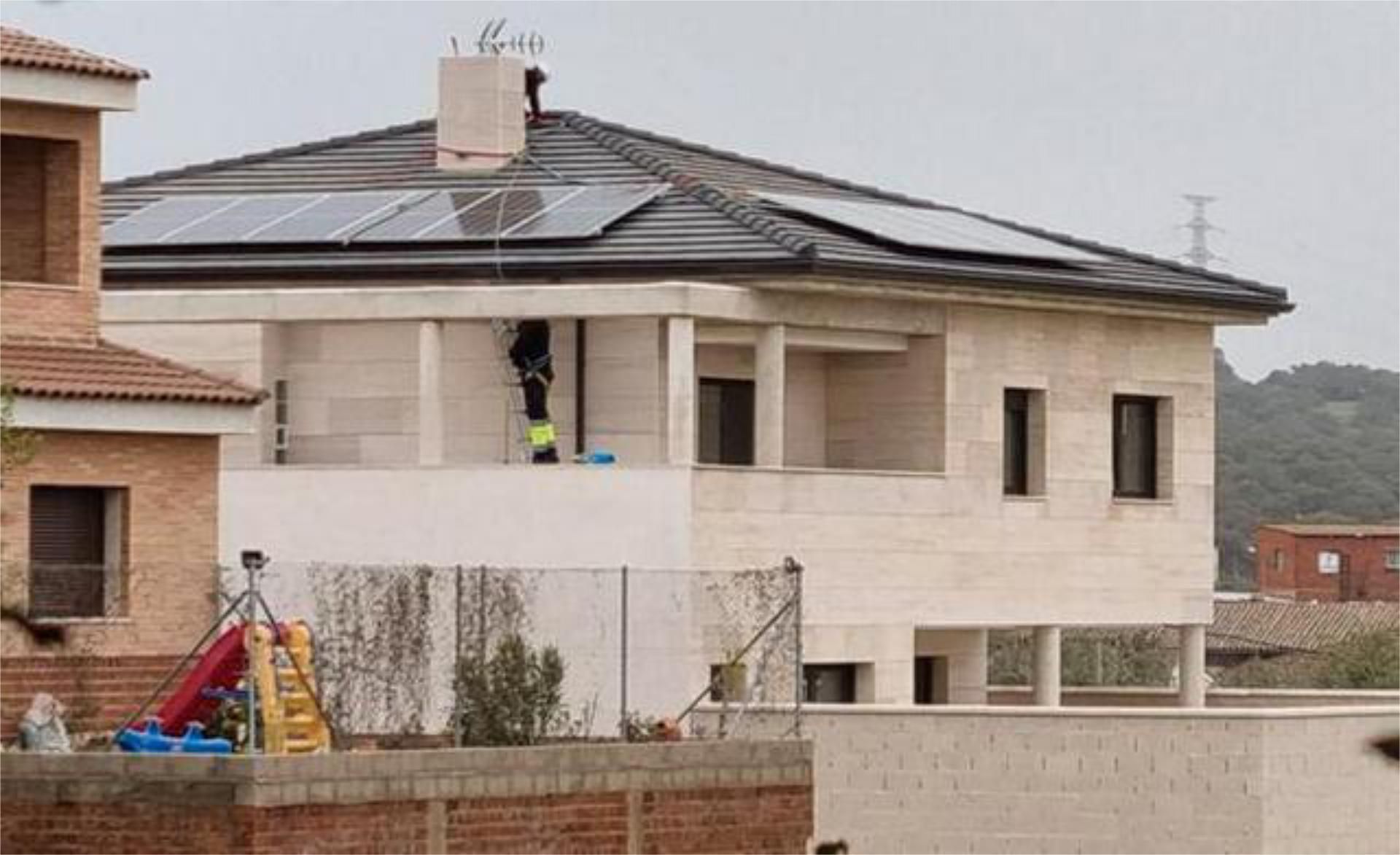 Vista exterior de Casa adosada en venda en Segurilla amb Calefacció, Jardí privat i Terrassa