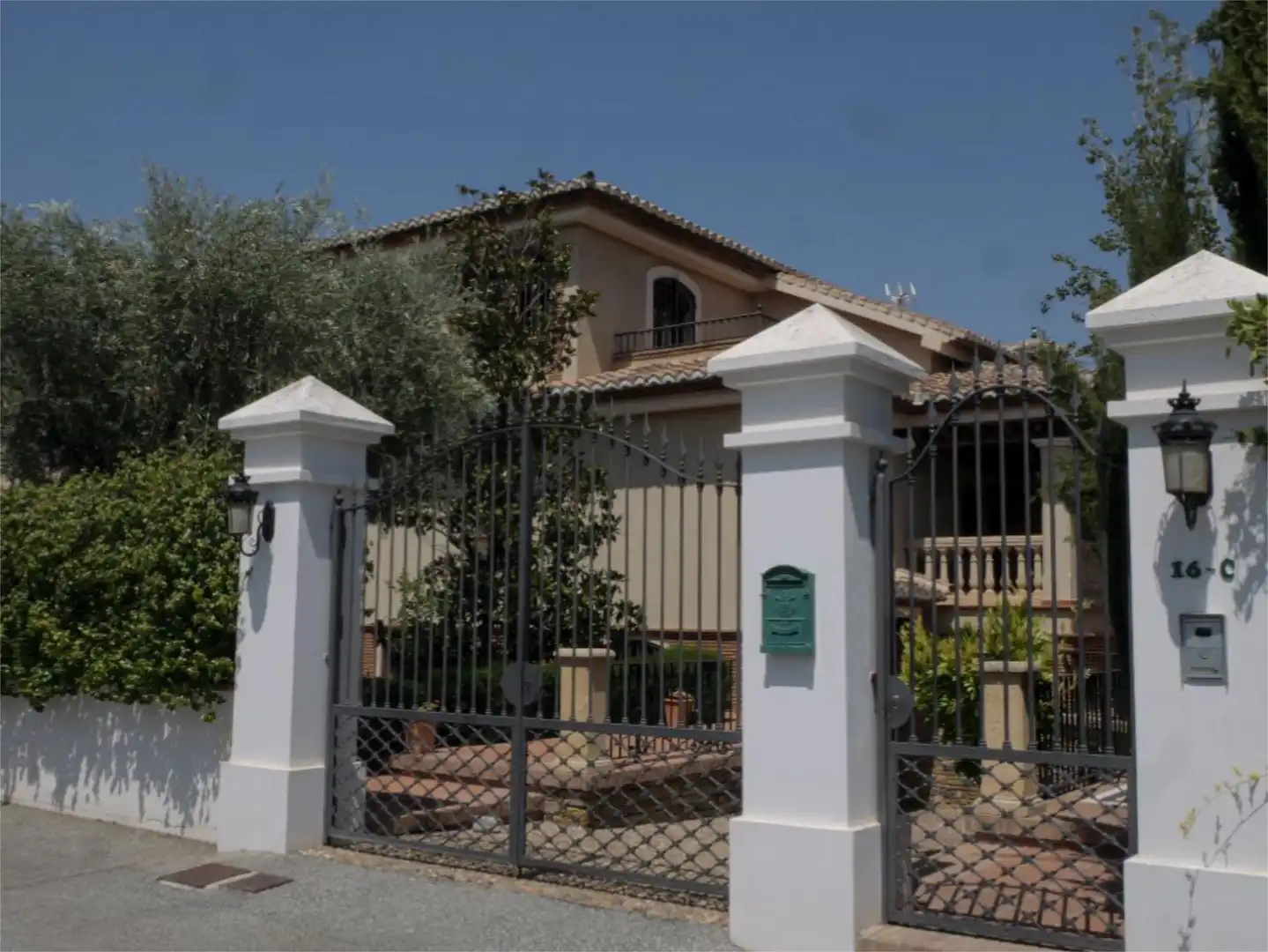 Houses for sale in Calle de las Cañas, 17, La Zubia Ciudad Exterior view of Houses for sale in La Zubia with Terrace, Swimming Pool and Balcony