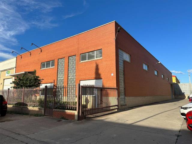 Nave industrial en Alquiler en Calle Italia, 57B en Sector 8 - Nueva Balastera
