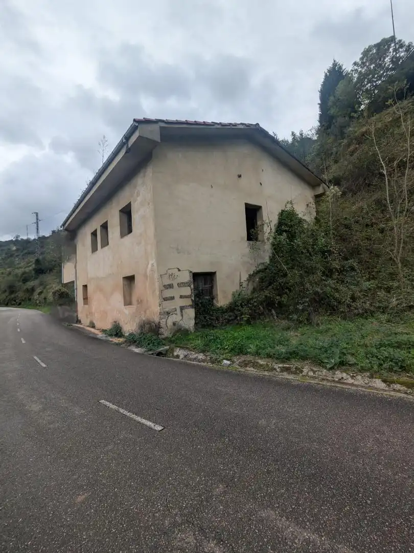 Büro zum Verkauf in AS-233, 38, San Claudio - Trubia - Las Caldas Außenansicht von Büro zum Verkauf in Oviedo