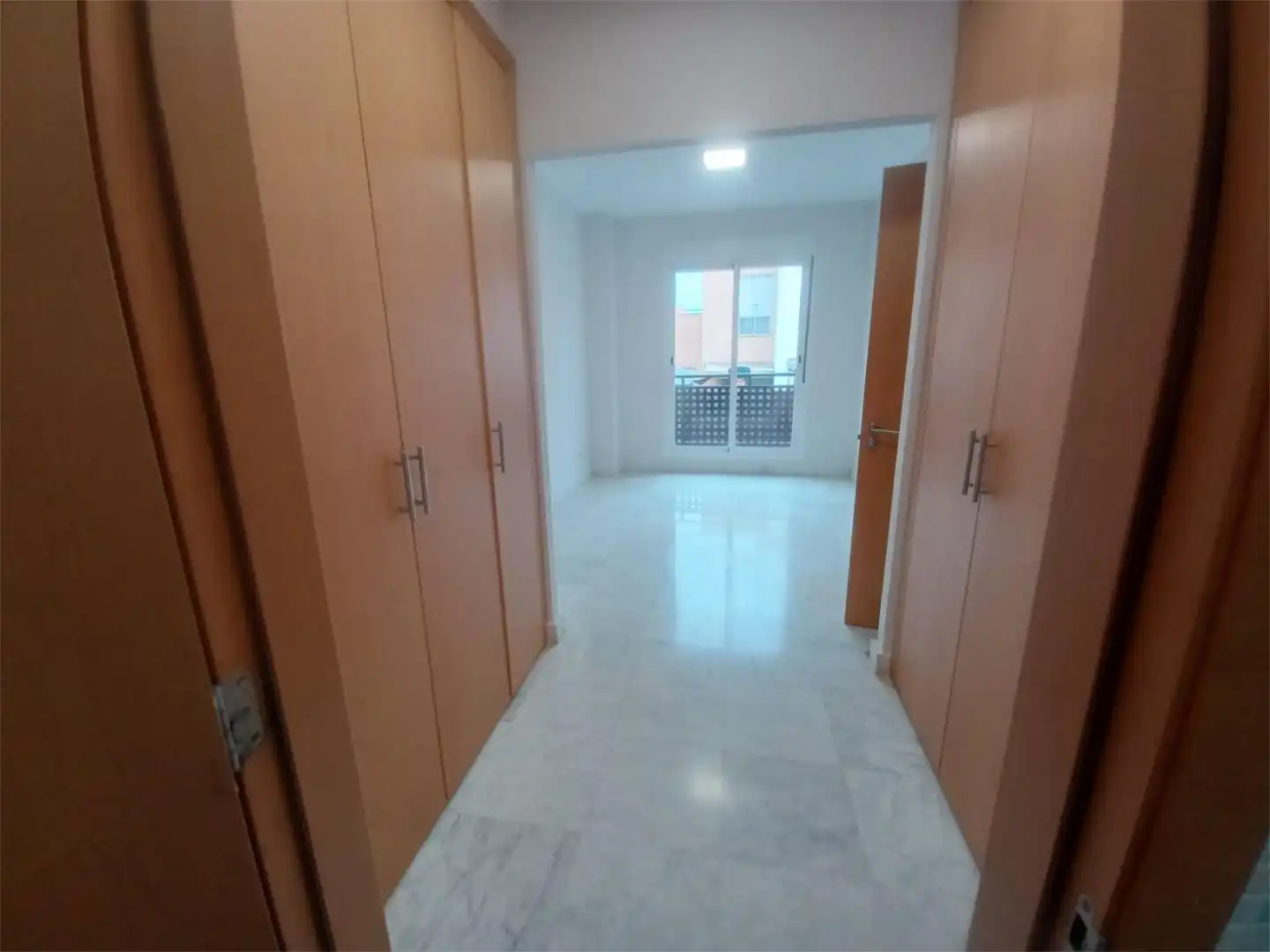 Piso en venta en Calle Colombia, 17, Colegio Europa Piso en venta en Espartinas con Aire acondicionado, Calefacción y Jardín privado