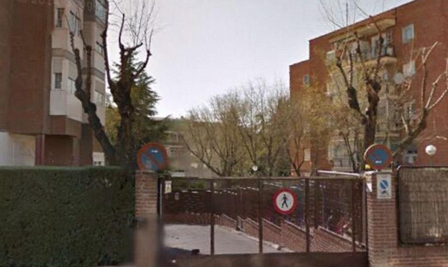 Garage to rent in Calle de Puentelarra, 64, Santa Eugenia, Madrid - image 1 Photo 1 of Garage to rent in Calle de Puentelarra, 64, Santa Eugenia, Madrid