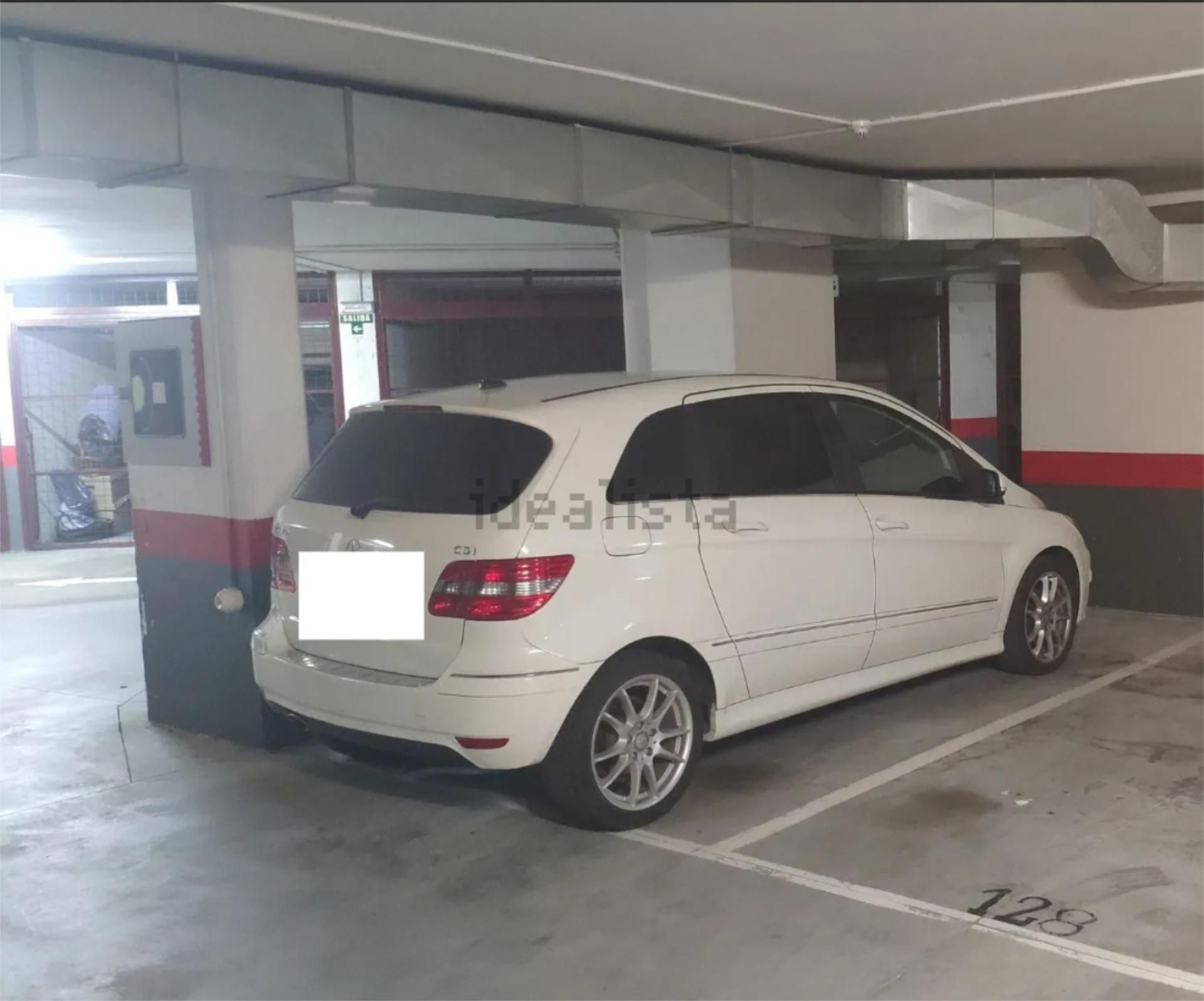 Parking of Garage to rent in  Pamplona / Iruña
