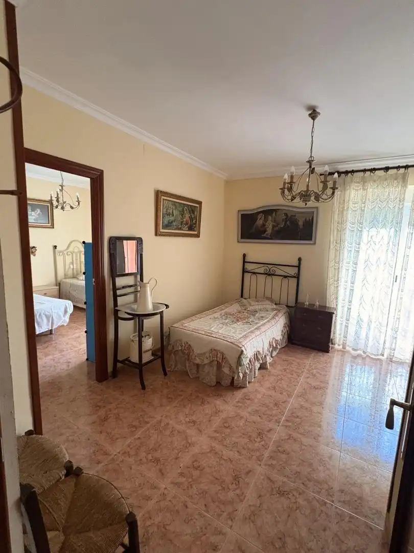Dormitori de Casa adosada en venda en La Guardia de Jaén amb Aire condicionat, Terrassa i Balcó