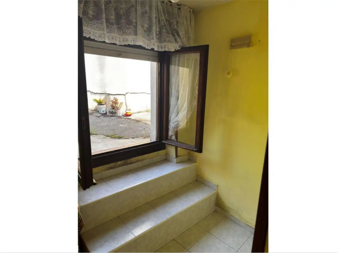 Casa o chalet en venta en Plaza la Villa, 1, Santoña Casa o chalet en venta en Santoña con Jardín privado, Trastero y Amueblado