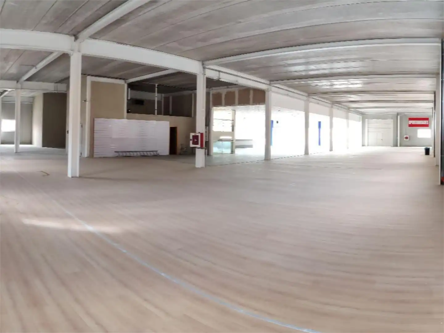 Fabrikhallen zur Miete in Carrer Campello, 8, Balcón de Finestrat - Terra Marina Fabrikhallen zur Miete in Finestrat mit Klimaanlage und Heizung