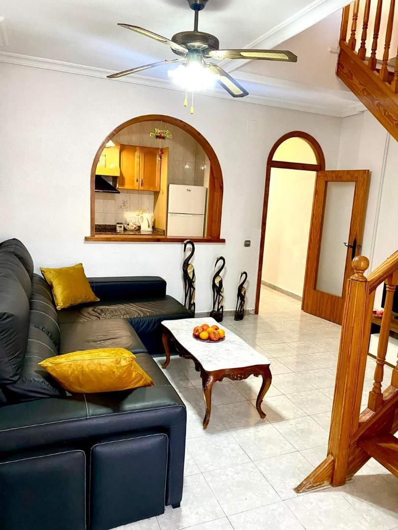 Sala d'estar de Àtic en venda en Torrevieja amb Aire condicionat, Terrassa i Piscina