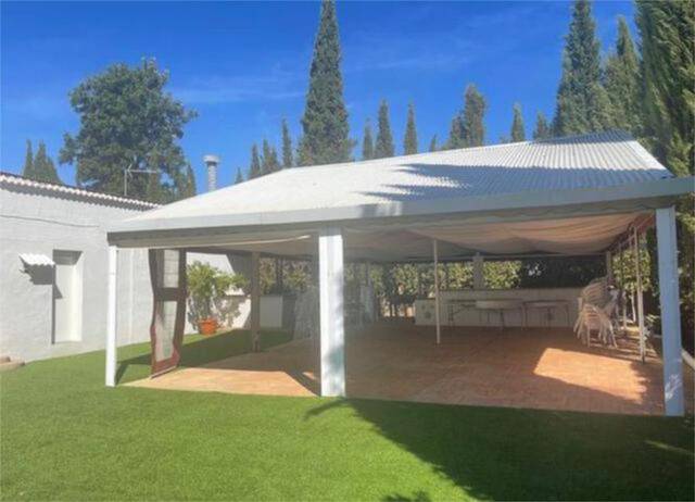 Local comercial en Alquiler en Sanlúcar la Mayor