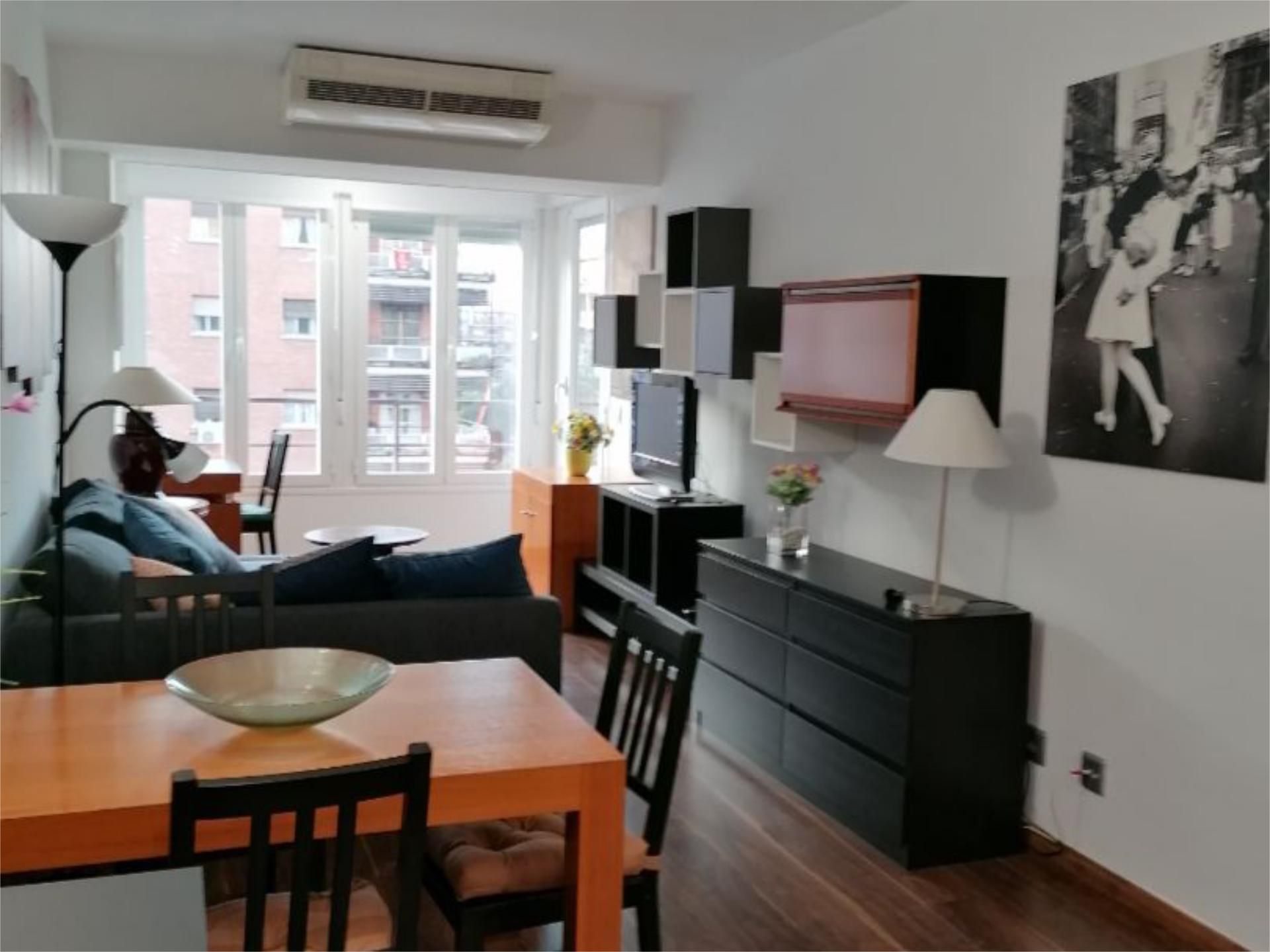 Apartament de lloguer a Calle de Mauricio Legendre, Castilla
