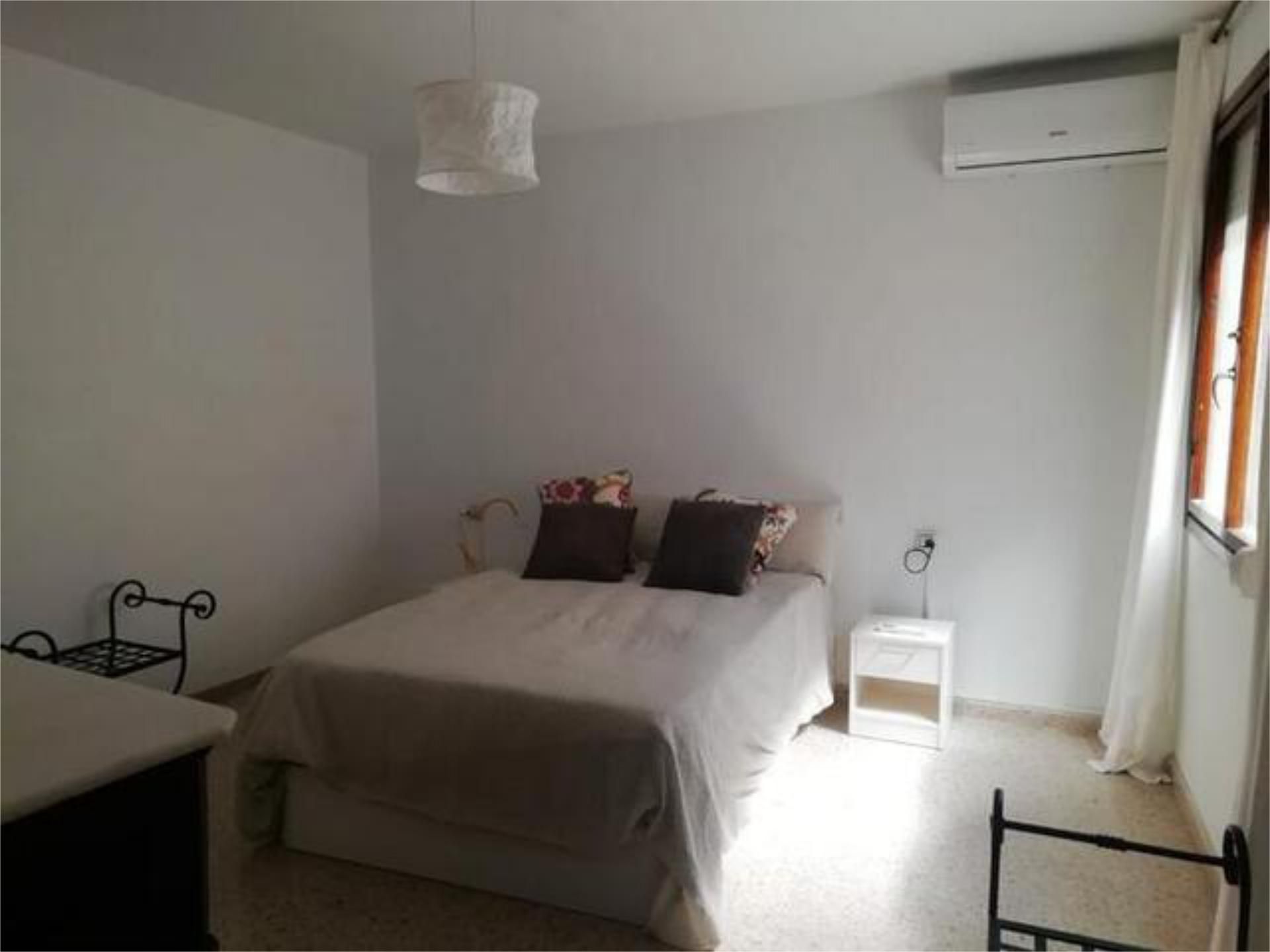 Bedroom of Flat to rent in  Almería Capital  with Heating, Furnished and Pets allowed