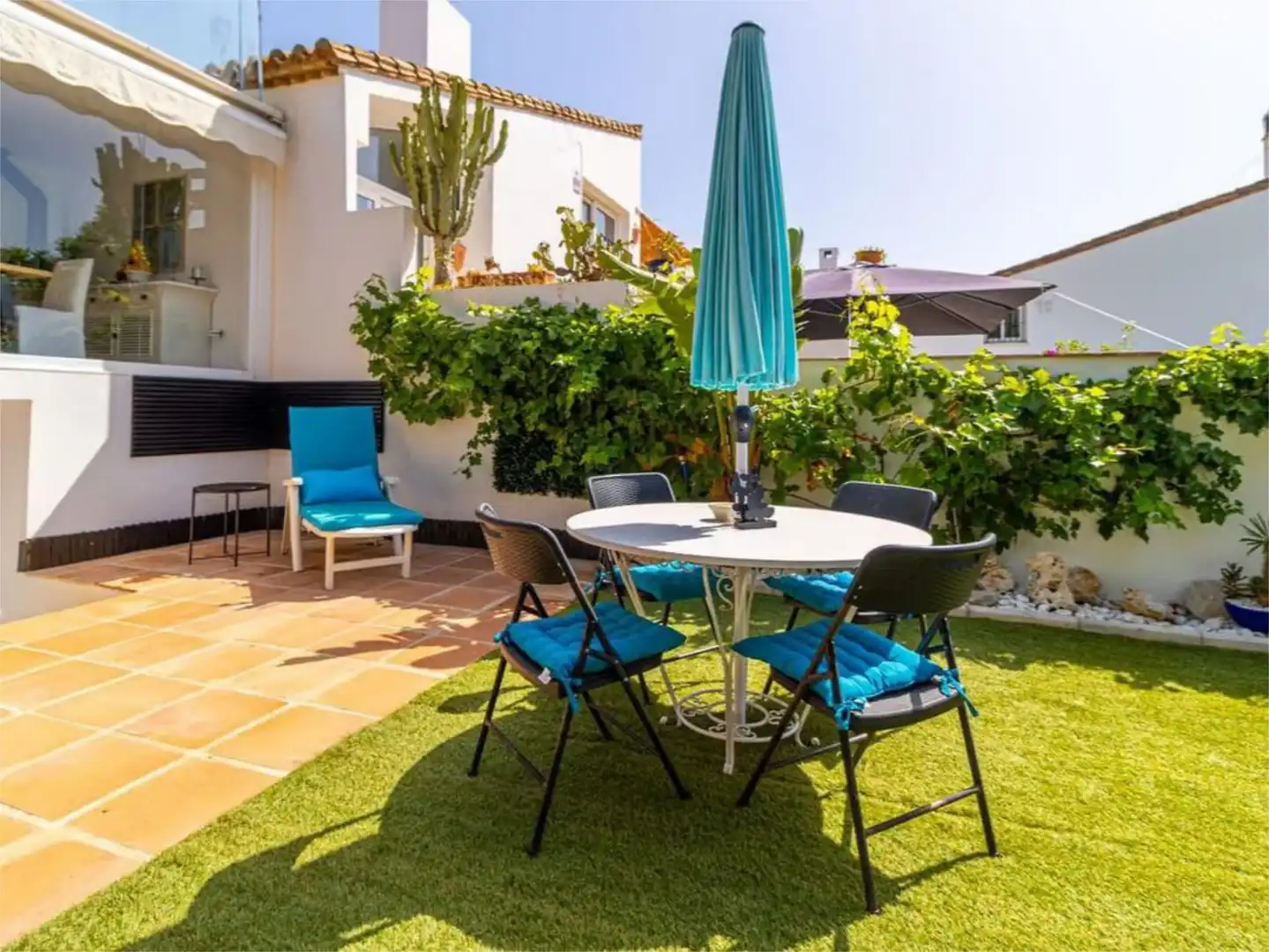 Casa o chalet de alquiler en Calle Maestro Chueca, 14, Bahía Dorada Terraza de Casa o chalet de alquiler en Estepona con Aire acondicionado, Calefacción y Jardín privado