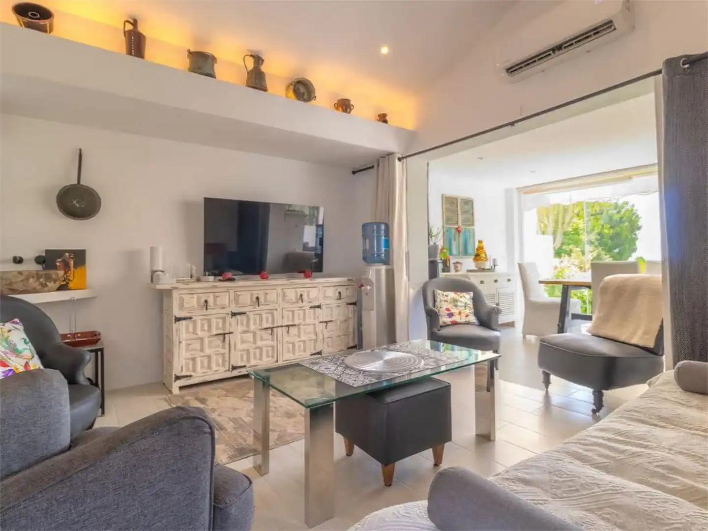 Casa o chalet de alquiler en Calle Maestro Chueca, 14, Bahía Dorada Sala de estar de Casa o chalet de alquiler en Estepona con Aire acondicionado, Calefacción y Jardín privado