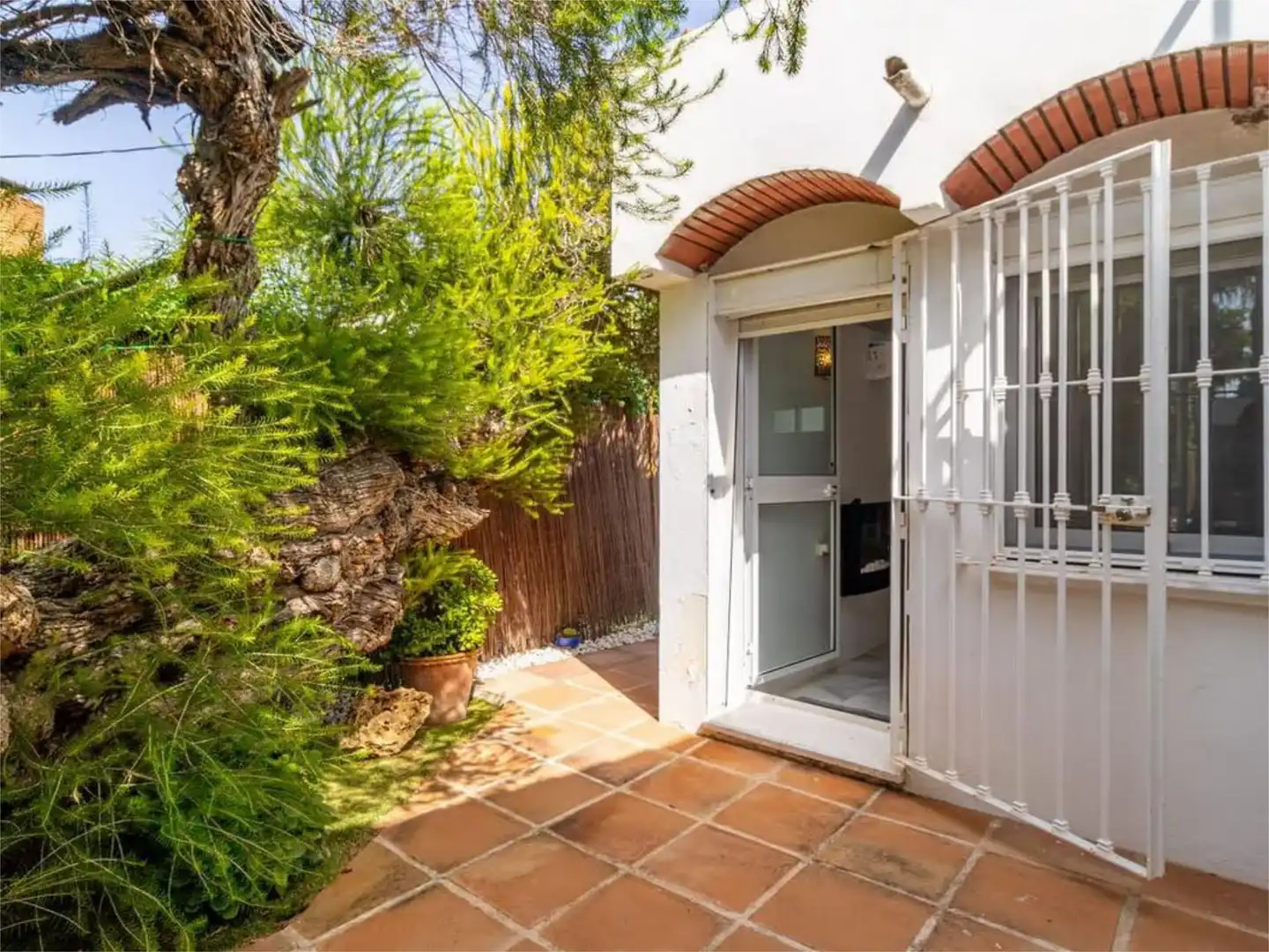 Casa o chalet de alquiler en Calle Maestro Chueca, 14, Bahía Dorada Jardín de Casa o chalet de alquiler en Estepona con Aire acondicionado, Calefacción y Jardín privado
