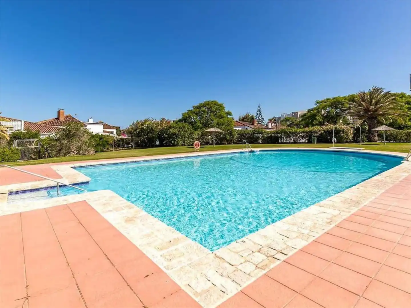 Casa o chalet de alquiler en Calle Maestro Chueca, 14, Bahía Dorada Piscina de Casa o chalet de alquiler en Estepona con Aire acondicionado, Calefacción y Jardín privado