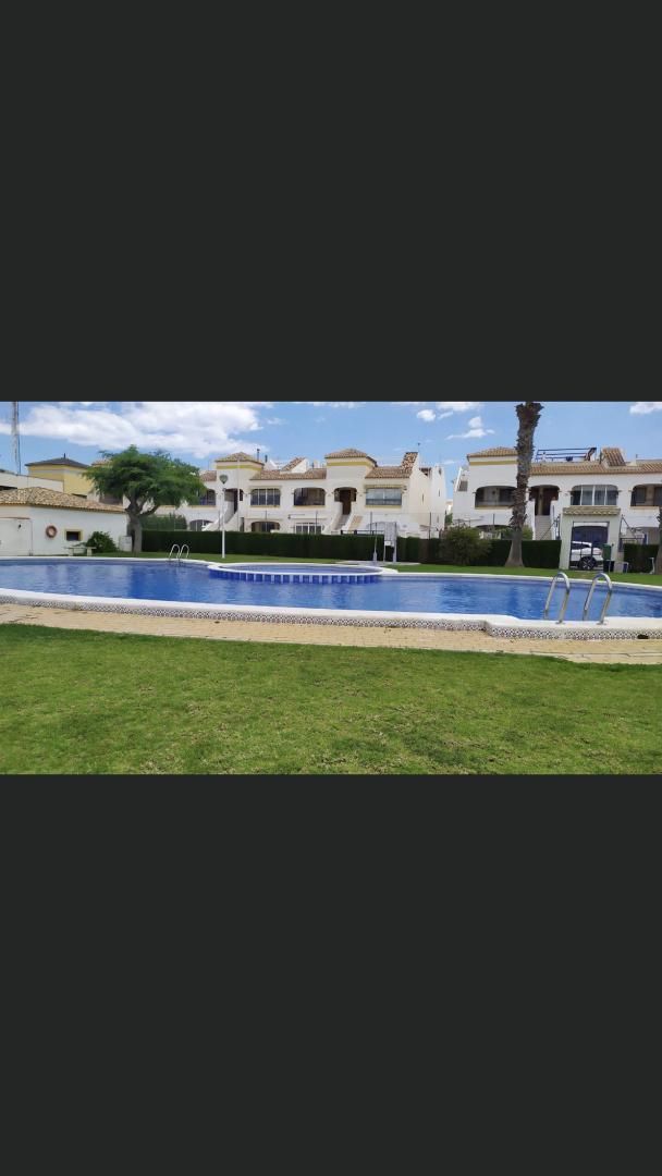Piscina de Planta baixa de lloguer en Santa Pola amb Aire condicionat, Terrassa i Piscina