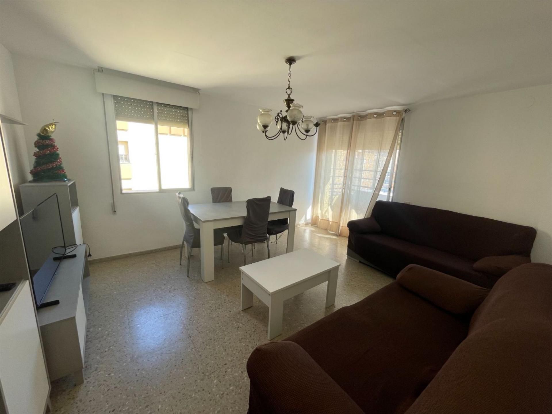 Sala d'estar de Pis de lloguer en Castellón de la Plana / Castelló de la Plana amb Moblat i Balcó