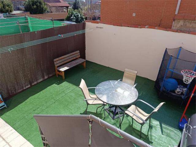 Casa adosada en Venta en Chozas de Abajo