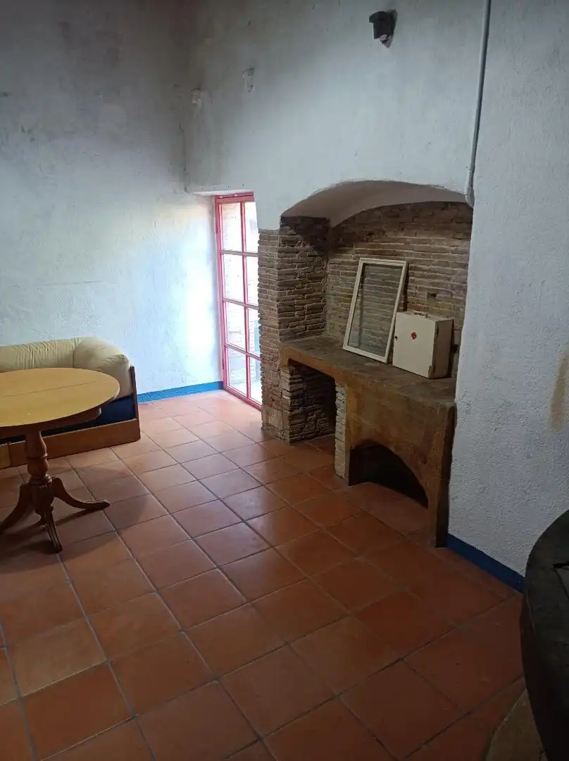Country house zur Miete in Borrassà mit Terrasse und Balkon