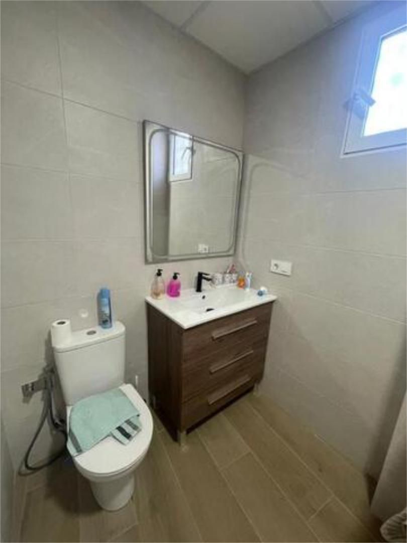 Bany de Apartament de lloguer en El Puig de Santa Maria amb Piscina