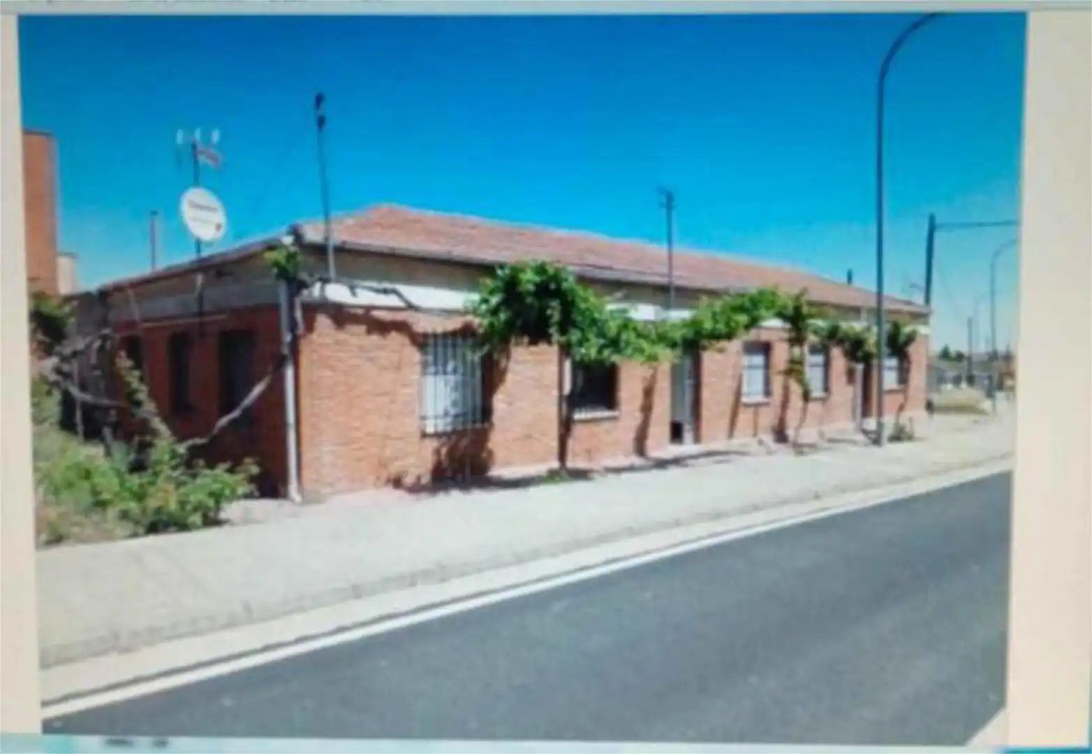 Vista exterior de Casa o chalet en venta en Corrales del Vino