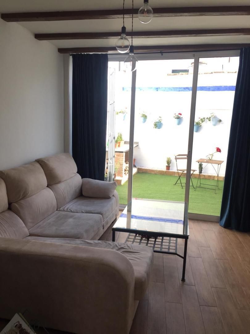 Sala d'estar de Pis en venda en Peñaflor amb Aire condicionat, Calefacció i Jardí privat