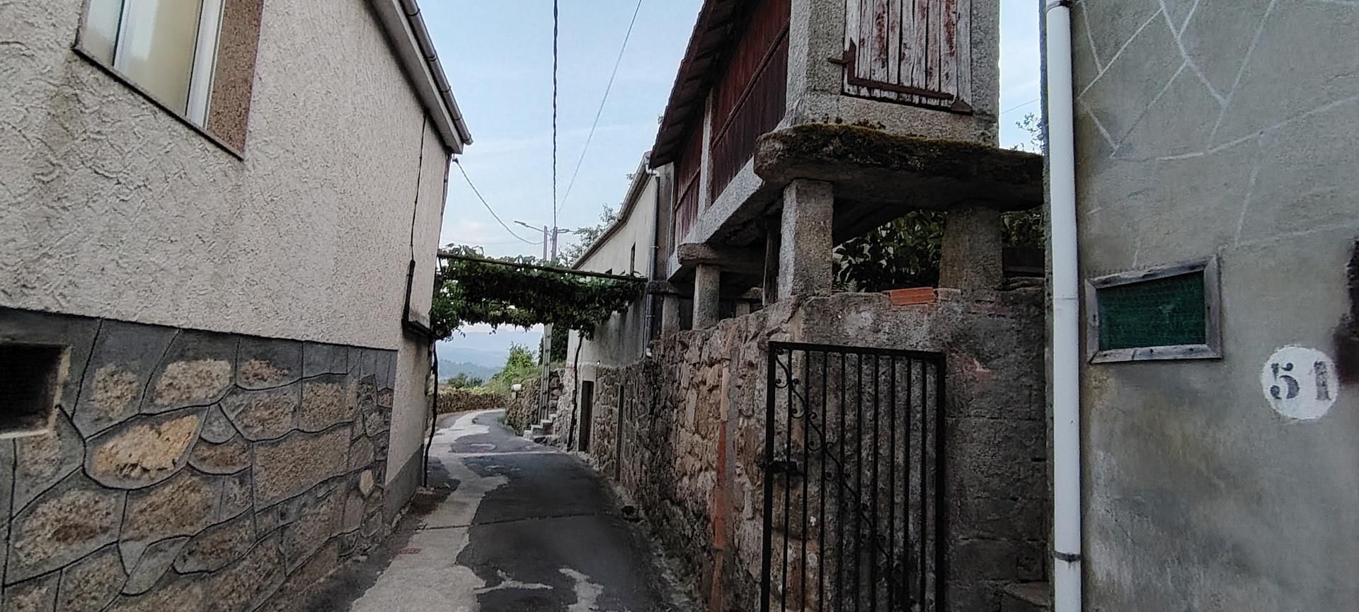 Vista exterior de Casa o xalet en venda en Lobeira amb Jardí privat i Traster