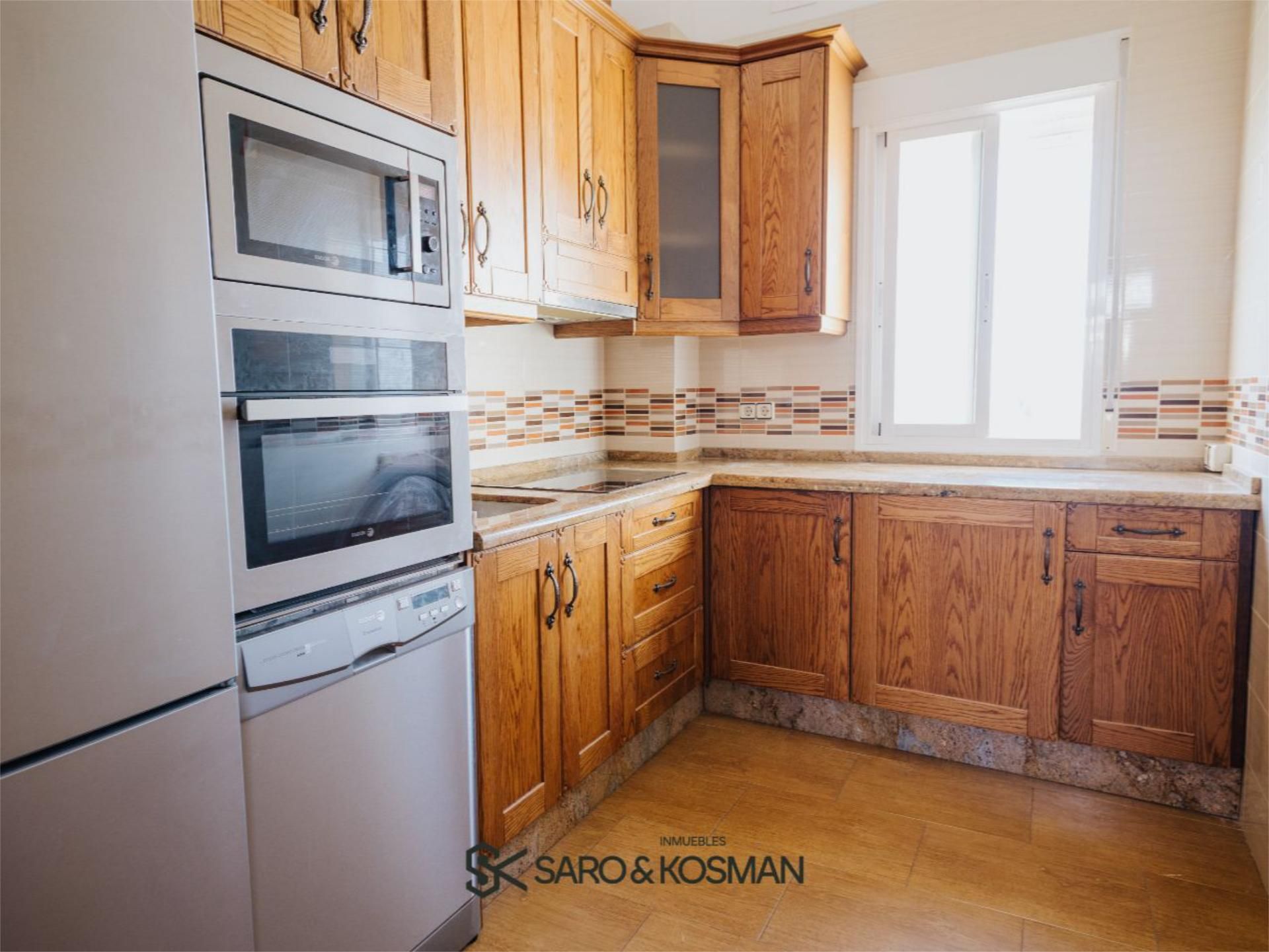 Kitchen of Flat for sale in Úbeda  with Air Conditioner, Heating and Parquet flooring