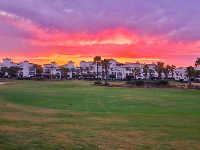 Piso en Venta en Calle Rémora, 25 en La Torre Golf