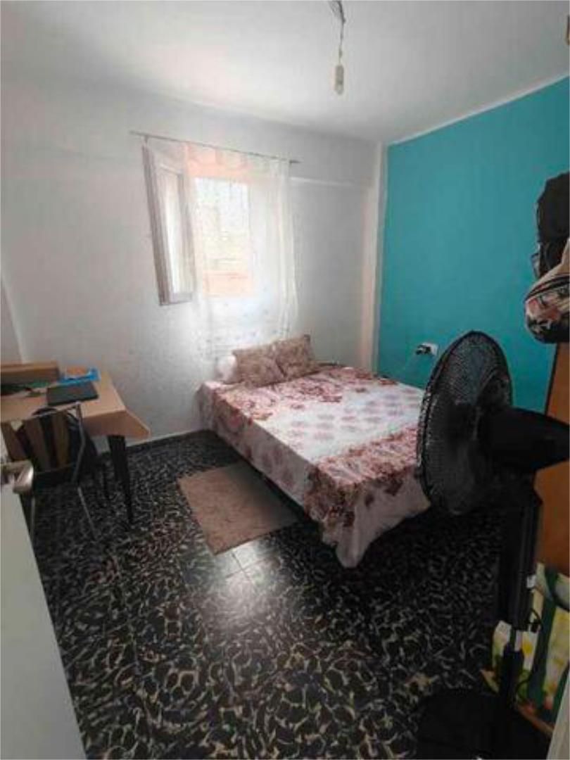Bedroom of Attic to share in  Valencia Capital
