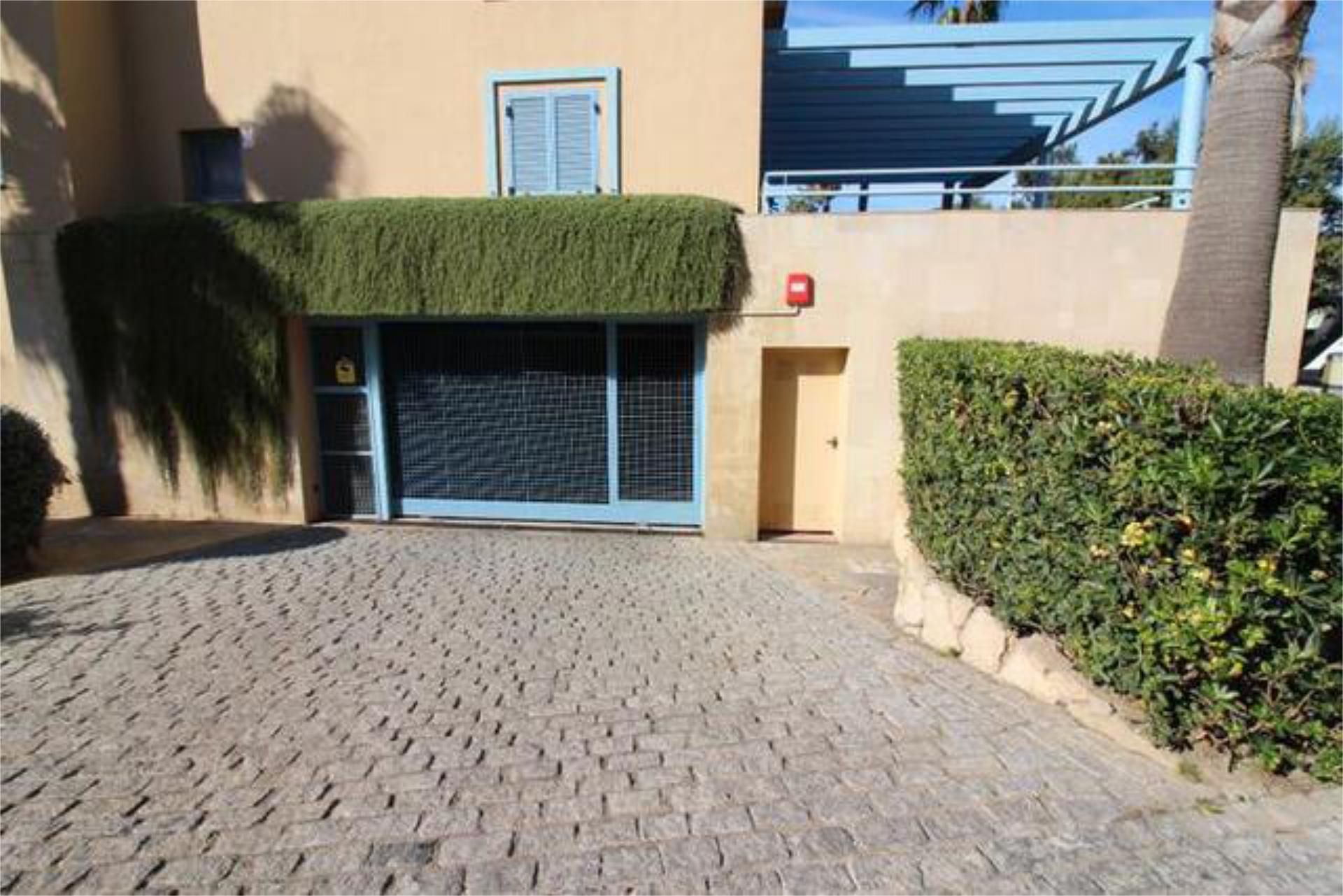 Exterior view of Garage to rent in Sotogrande