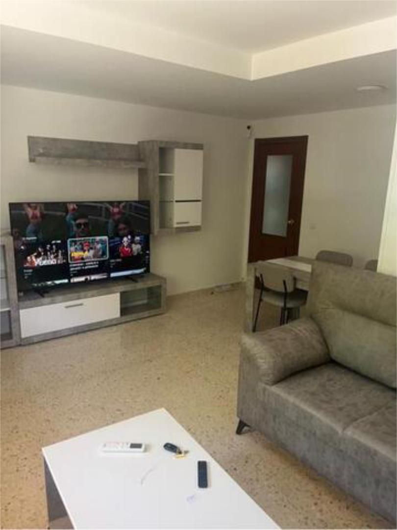 Sala d'estar de Estudi de lloguer en Jerez de la Frontera amb Moblat