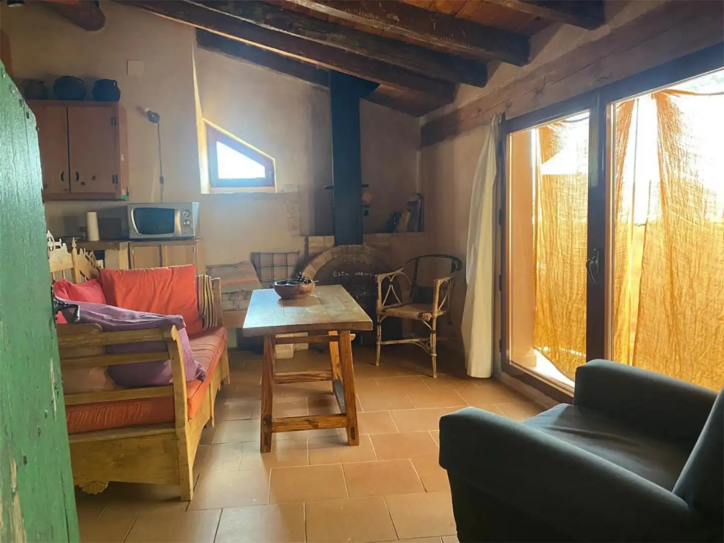 Casa adosada en venta en Calle Caballeros Santiaguistas, 4, Segura de la Sierra Sala de estar de Casa adosada en venta en Segura de la Sierra con Calefacción, Terraza y Balcón