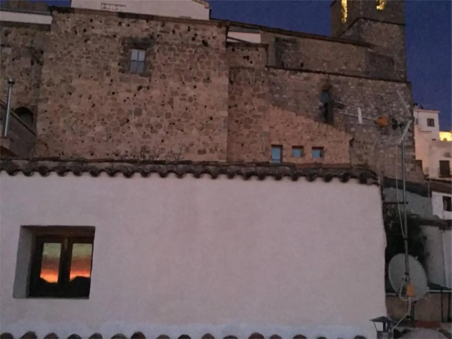 Casa adosada en venta en Calle Caballeros Santiaguistas, 4, Segura de la Sierra Vista exterior de Casa adosada en venta en Segura de la Sierra con Calefacción, Terraza y Balcón