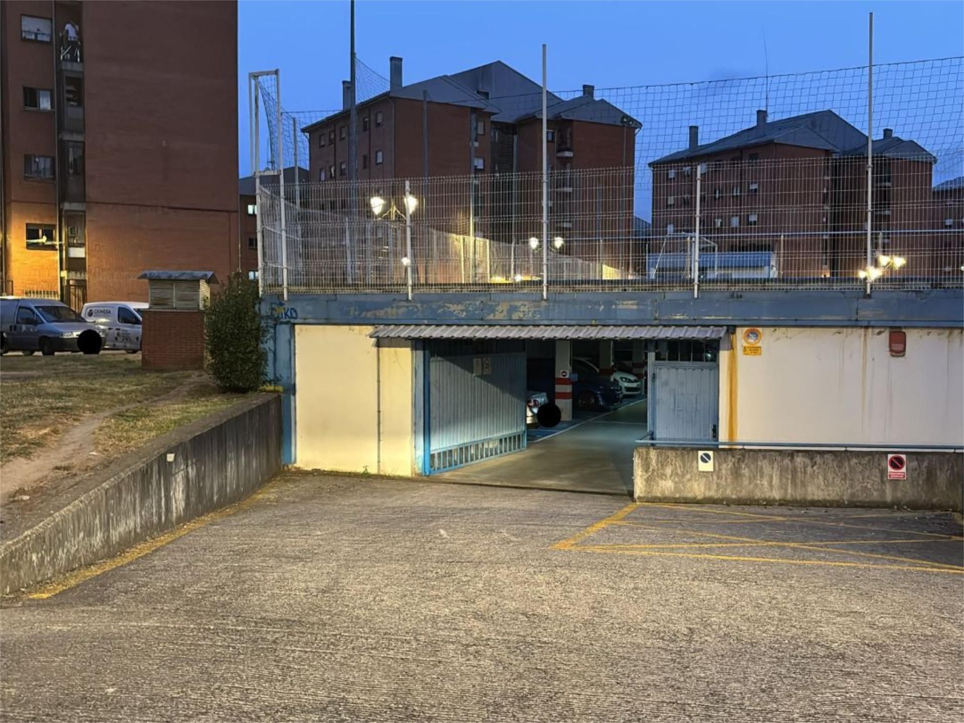 Aparcament de Garatge en venda en Oviedo 