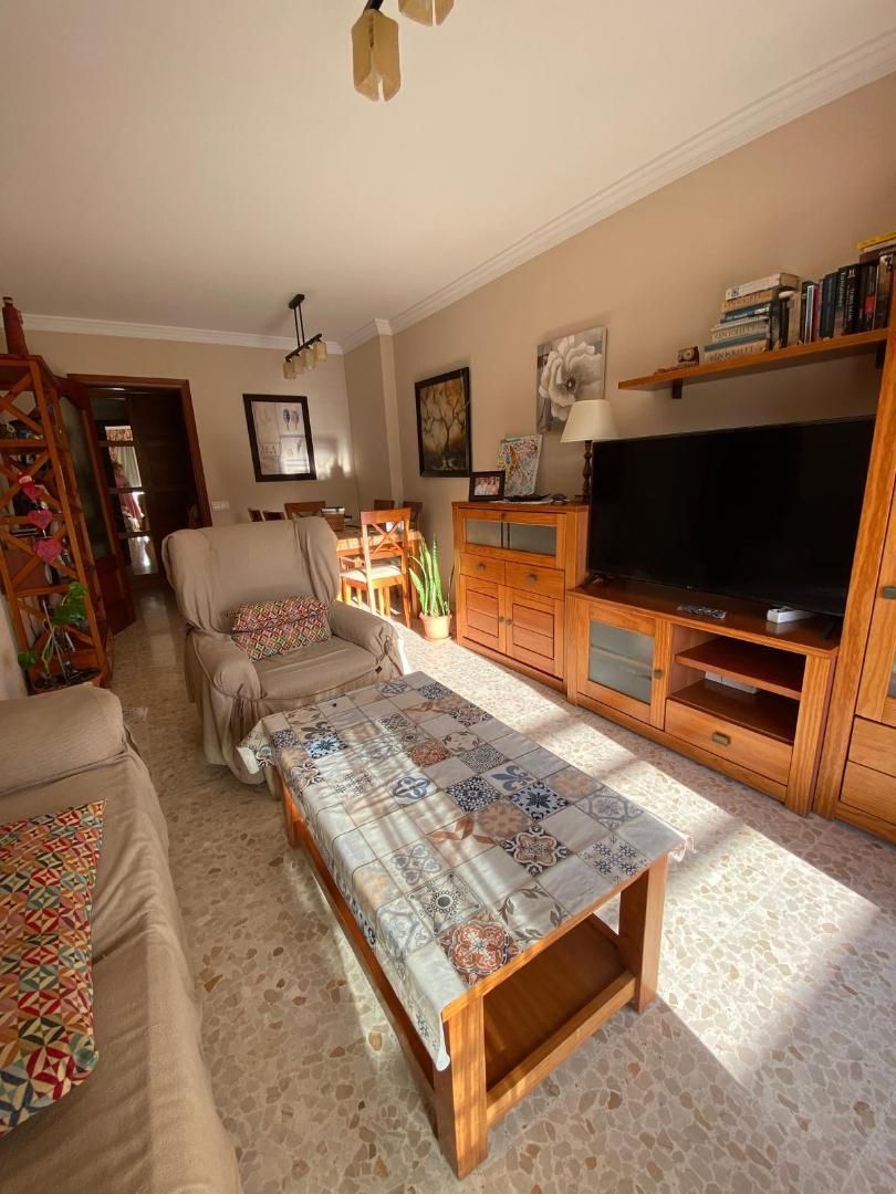 Sala de estar de Piso en venta en Algeciras con Terraza, Trastero y Horno