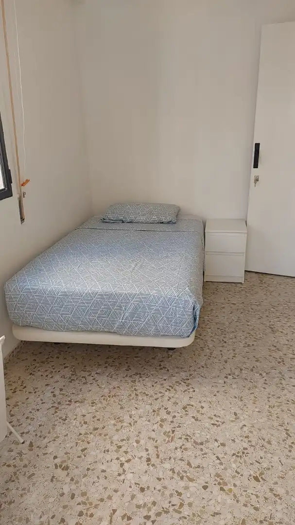 Habitación en Calle Ancha, 20, Motril ciudad Habitación de Piso para compartir en Motril con Amueblado, Lavadora y Microondas