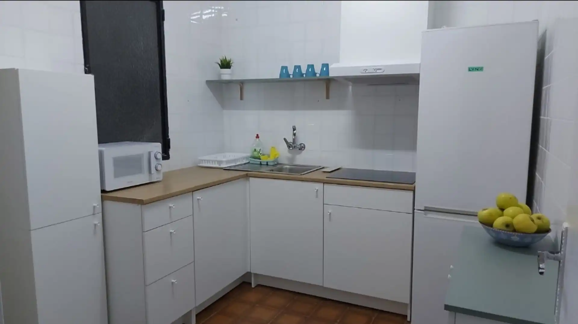 Habitación en Calle Ancha, 20, Motril ciudad Cocina de Piso para compartir en Motril con Amueblado, Lavadora y Microondas