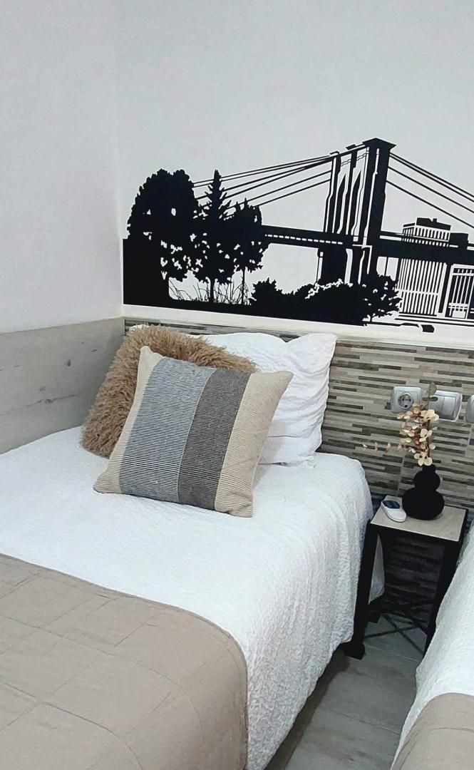 Habitación de Apartamento de alquiler en Benidorm con Aire acondicionado, Calefacción y Terraza