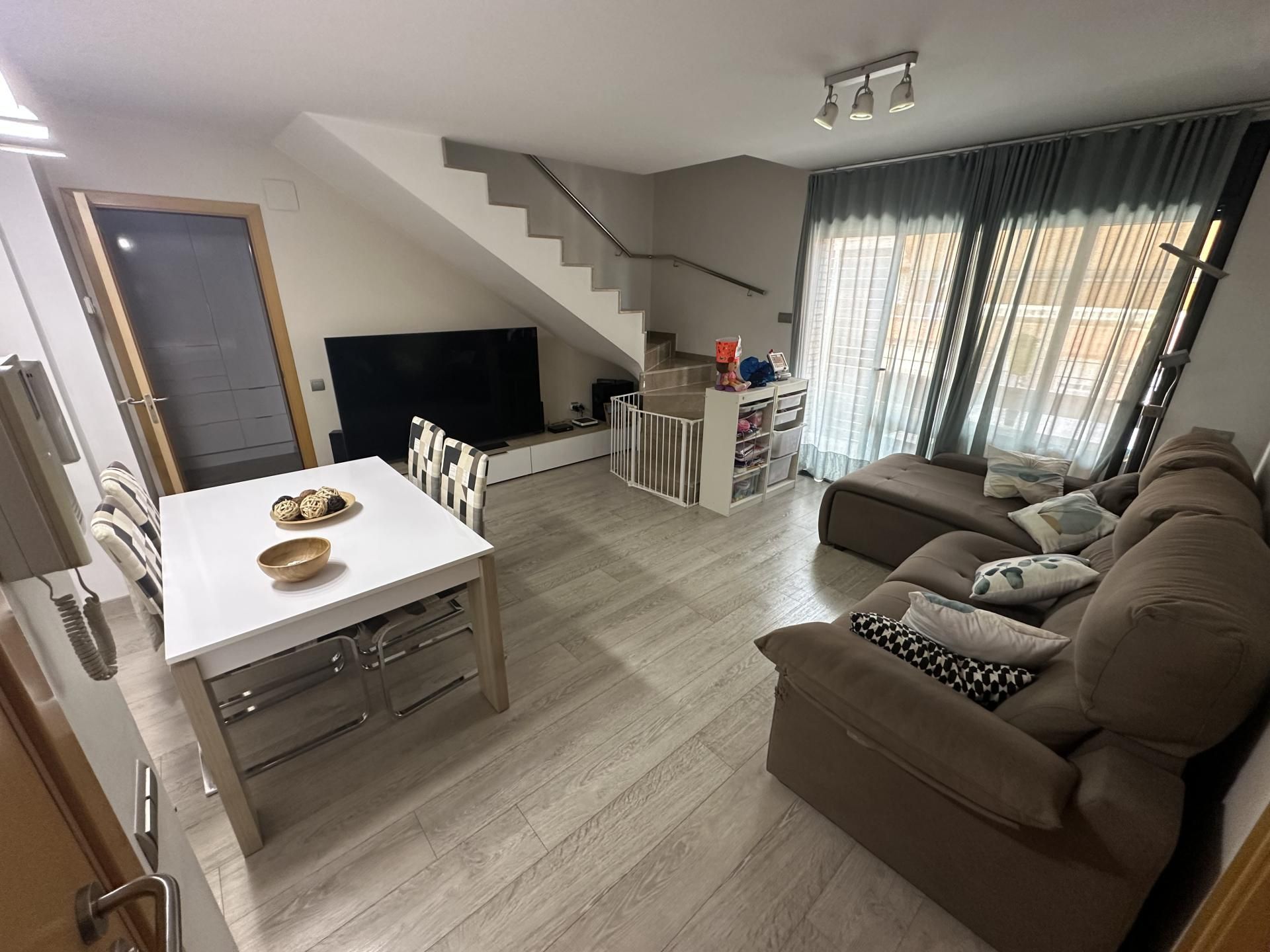 Living room of Duplex for sale in Rubí  with Air Conditioner, Heating and Terrace