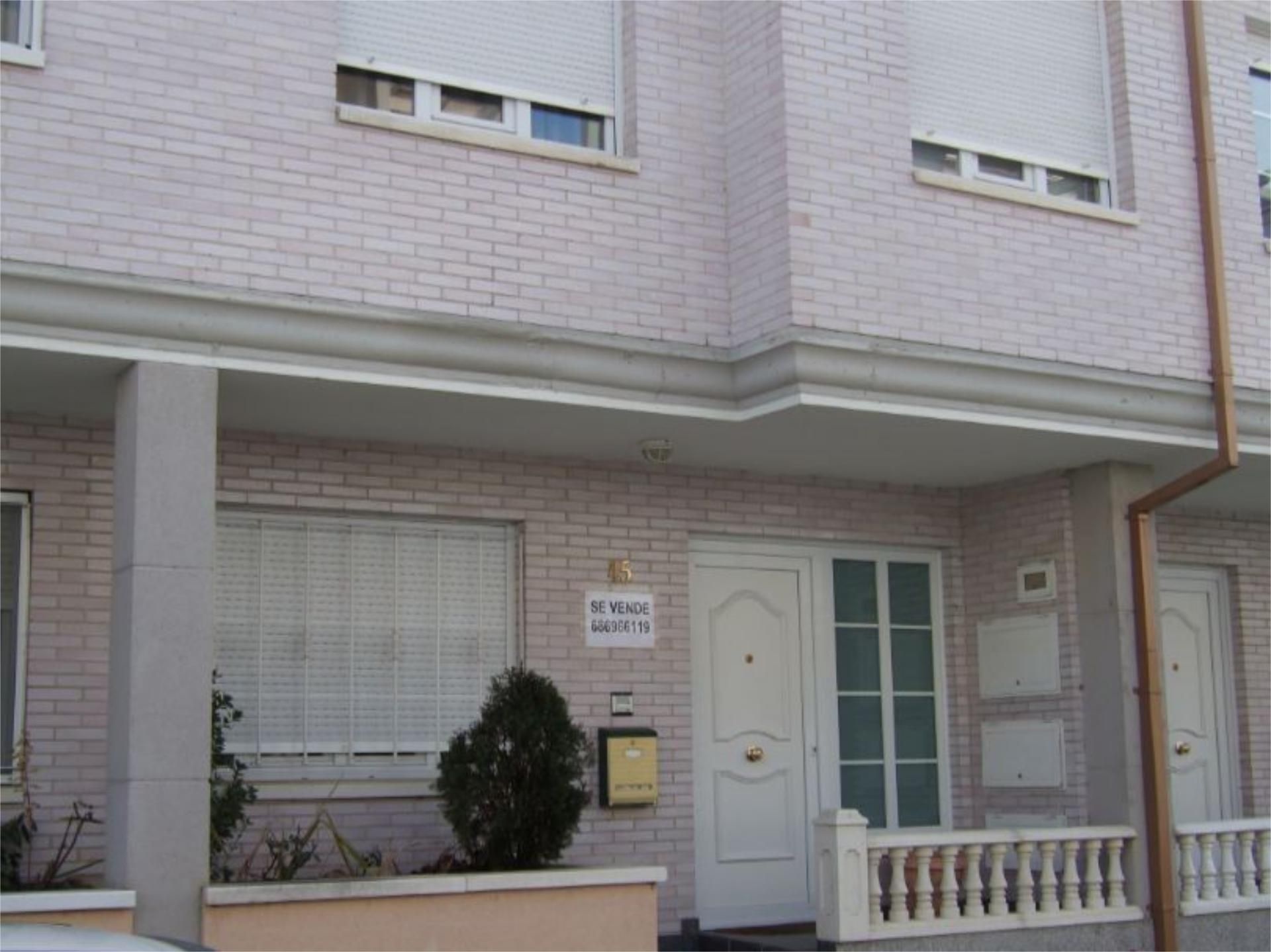 Exterior view of House or chalet to rent in Palencia Capital  with Heating, Parquet flooring and Terrace