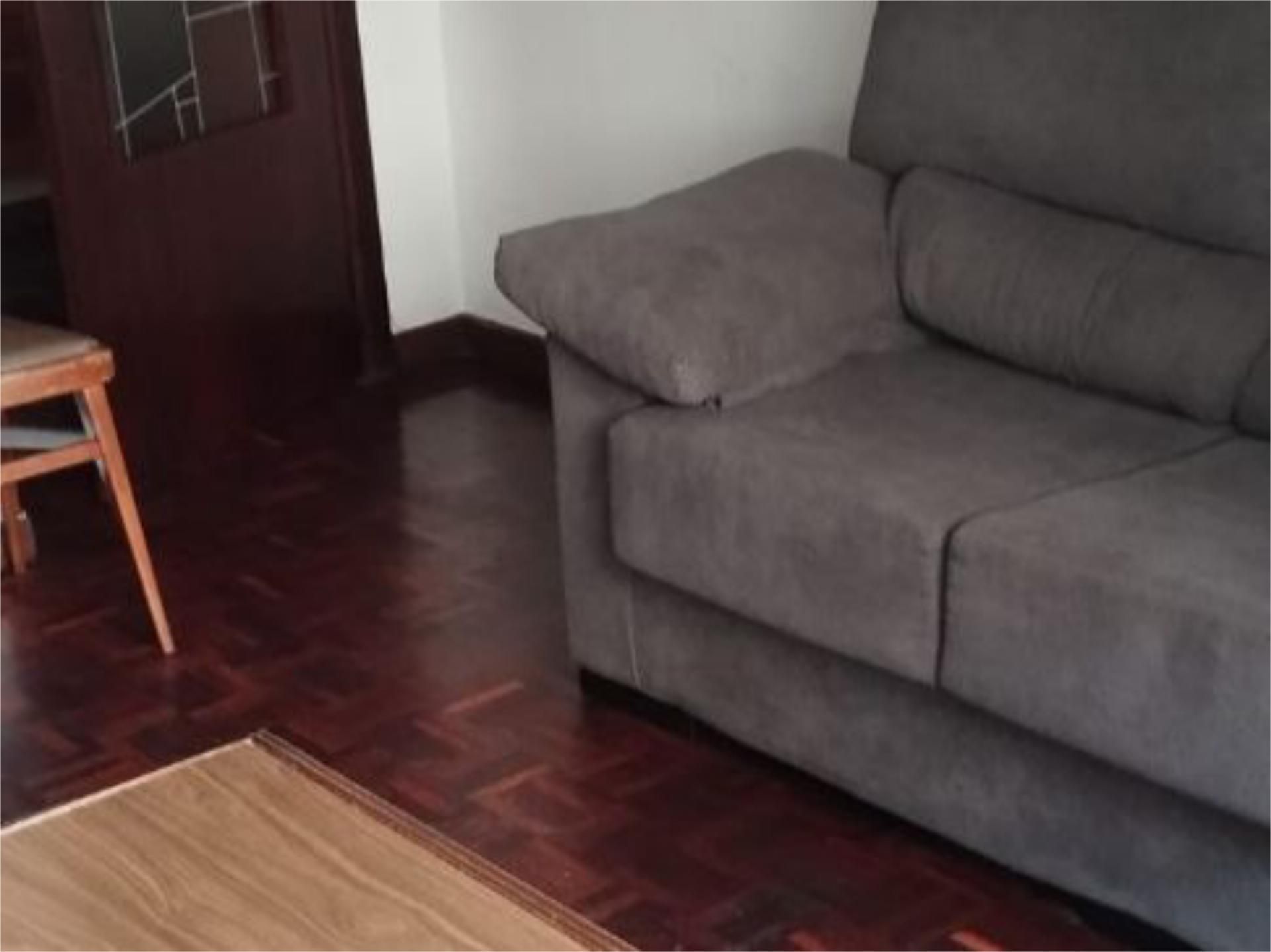Sala d'estar de Pis en venda en Burgos Capital amb Balcó