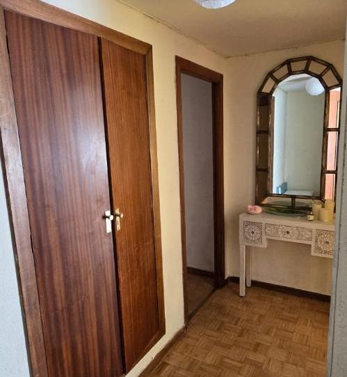 Foto 1 de Piso en venta en Calle María Amigo, 1, Gamonal - San Bruno - G9, Burgos
